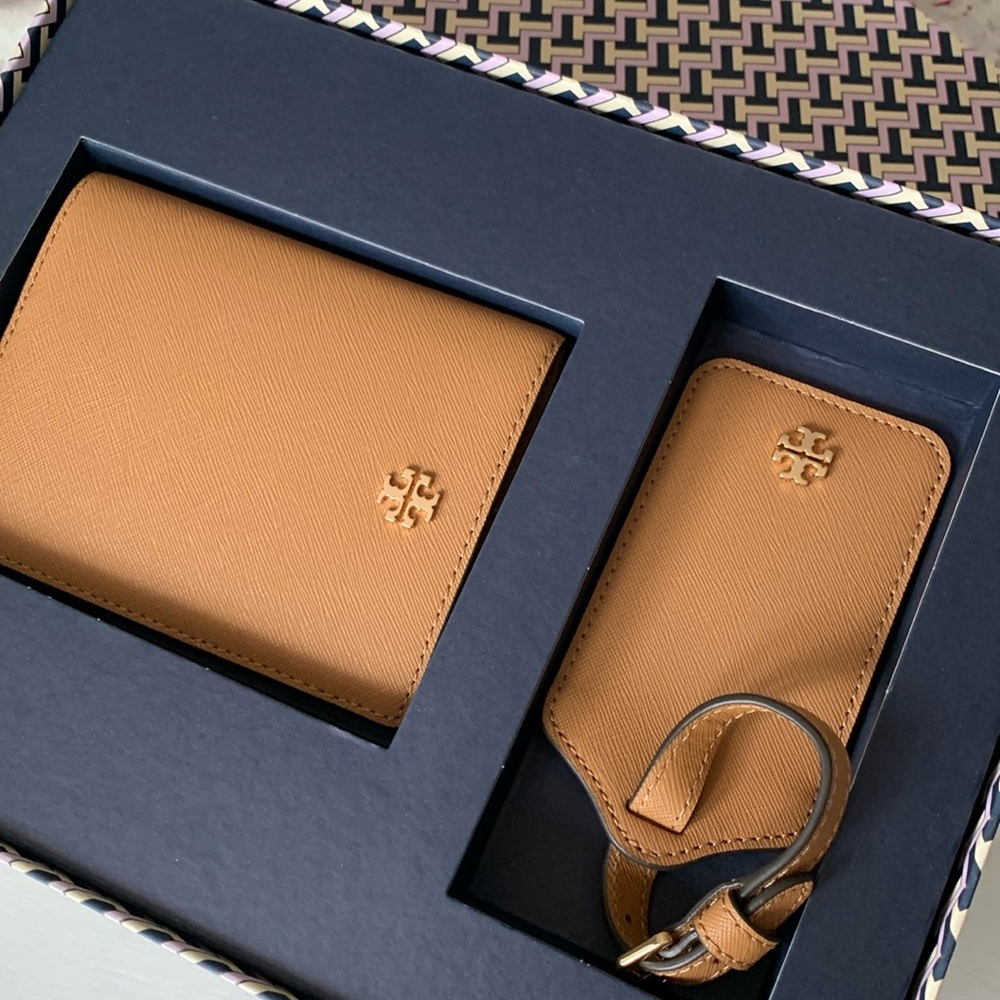 Tory Burch Travel Set Boxed Passport Wallet Luggage Tag